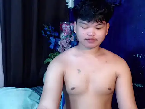 Reynelcock online show from March 30, 6:31 pm