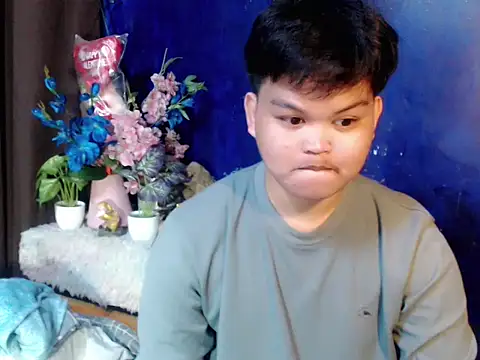 Reynelcock online show from April 17, 3:26 pm