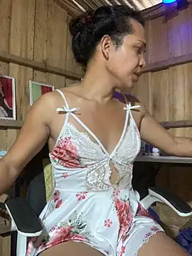 Snapshot of Precious_foryou chatting on May 22, 2:40 am Precious foryou online show from May 22, 2:40 am