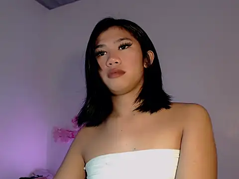 Snapshot of Maxine_Sucks chatting on October 29, 1:35 pm Maxine Sucks online show from October 29, 1:35 pm