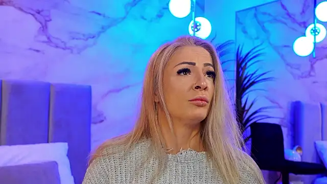 Izabellle02 online show from March 5, 5:03 am