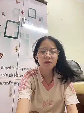 meomeo2k6 online show from October 21, 1:56 pm