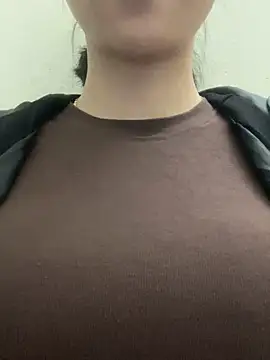 Snapshot of meomeo2k6 chatting on February 3, 2:22 pm meomeo2k6 online show from February 3, 2:22 pm