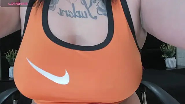 Dantzel  online show from February 9, 9:30 pm