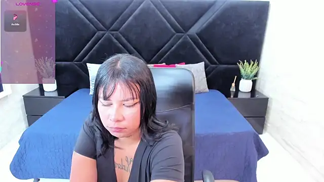 Snapshot of Dantzel_ chatting on June 25, 6:56 pm Dantzel online show from June 25, 6:56 pm