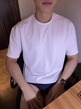 Snapshot of gochu1004 chatting on October 21, 1:56 pm gochu1004 online show from October 21, 1:56 pm