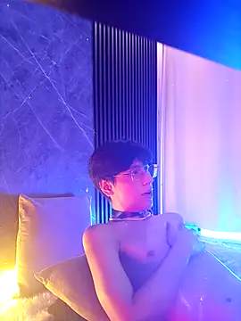 Snapshot of luixdust_ chatting on September 10, 10:15 am luixdust online show from September 10, 10:15 am