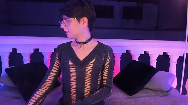 Snapshot of luixdust_ chatting on September 20, 5:08 am luixdust online show from September 20, 5:08 am