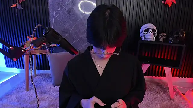 Snapshot of luixdust_ chatting on October 23, 3:39 am luixdust online show from October 23, 3:39 am