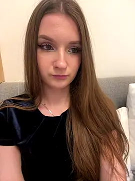 AdelinaEmber online show from November 21, 10:25 am