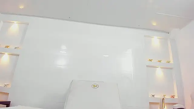 Snapshot of ikia_lopez_ chatting on February 5, 12:10 pm ikia lopez online show from February 5, 12:10 pm