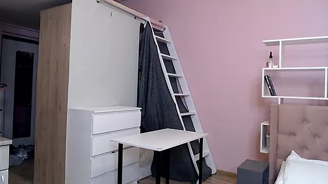 alice and jonathan online show from March 25, 5:35 am