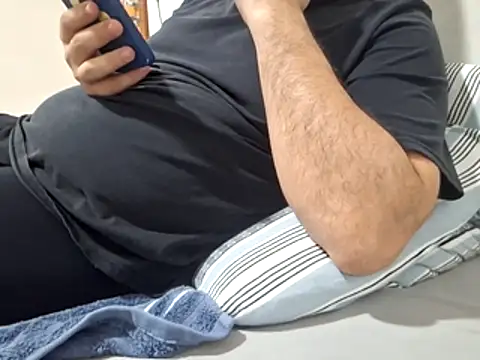 Snapshot of BathToys chatting on January 7, 2:03 am BathToys online show from January 7, 2:03 am