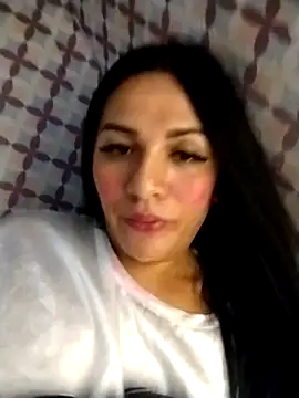 Snapshot of enoria1992 chatting on April 28, 2:27 am enoria1992 online show from April 28, 2:27 am