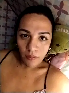 Snapshot of enoria1992 chatting on April 29, 7:34 am enoria1992 online show from April 29, 7:34 am