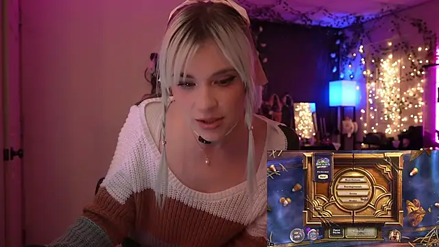 littlelune online show from October 12, 12:20 am