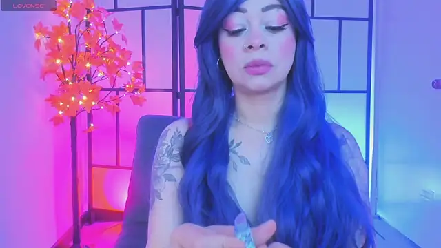 juanita-69 online show from September 17, 4:14 am