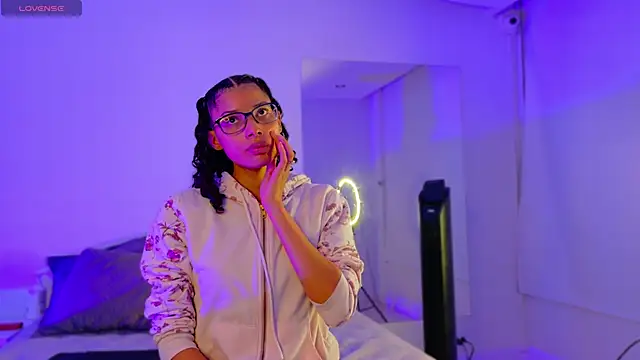 BeccaReedd online show from October 13, 1:38 am