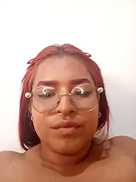 katia durand online show from April 12, 9:09 pm