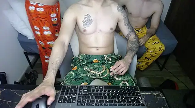 Snapshot of bossking017 chatting on January 26, 4:41 am bossking017 online show from January 26, 4:41 am