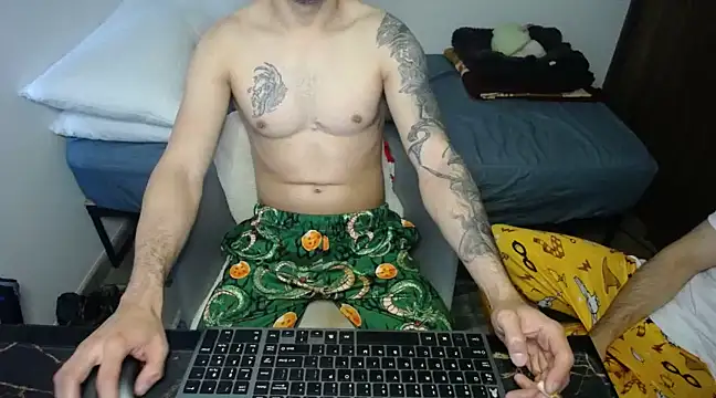 Snapshot of bossking017 chatting on January 26, 2:52 pm bossking017 online show from January 26, 2:52 pm