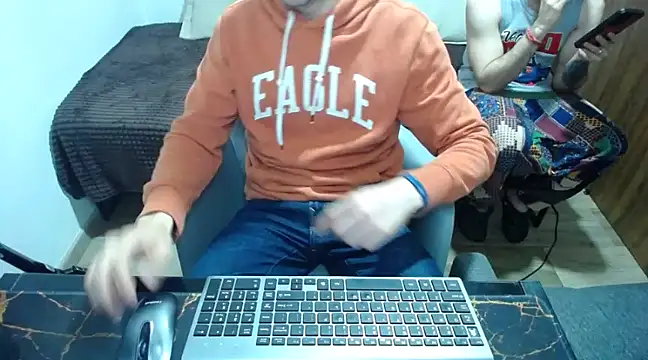 bossking017 online show from February 16, 10:32 pm