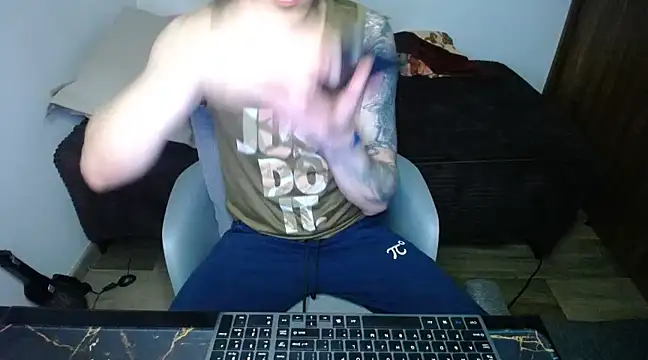 bossking017 online show from February 28, 1:05 am