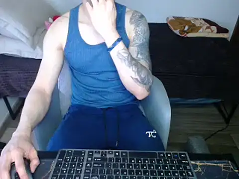 bossking017 online show from March 8, 1:47 pm