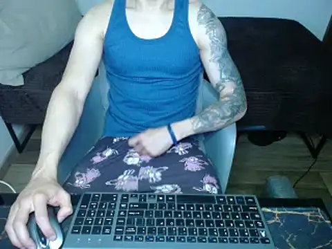 bossking017 online show from March 9, 2:07 am