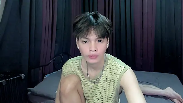 hotfreshdior online show from December 2, 6:03 pm