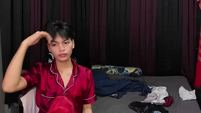 hotfreshdior online show from February 5, 6:12 pm