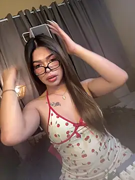 Snapshot of Nyxie_luxx chatting on June 29, 3:23 pm Nyxie luxx online show from June 29, 3:23 pm