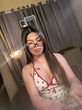 Snapshot of Nyxie_luxx chatting on July 1, 11:34 am Nyxie luxx online show from July 1, 11:34 am