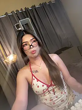 Snapshot of Nyxie_luxx chatting on July 2, 9:48 am Nyxie luxx online show from July 2, 9:48 am
