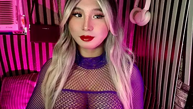 UrhotlucyTS online show from January 12, 6:29 am