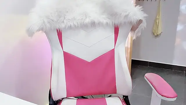 CindyQueen22 online show from December 20, 7:15 am