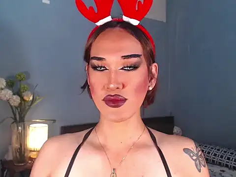 AleinaCroft online show from December 23, 2:42 am