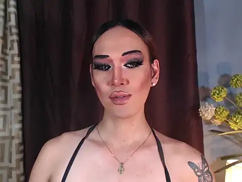 AleinaCroft online show from July 5, 10:33 am