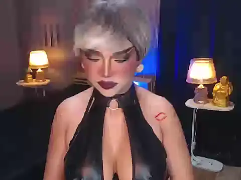 xAuroraRobinsx online show from March 12, 8:15 pm