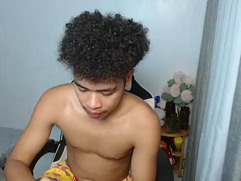 curlyasian njxx online show from April 7, 8:26 am