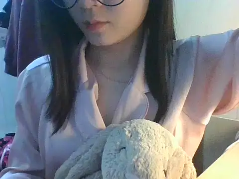 Linzly online show from November 15, 4:58 pm