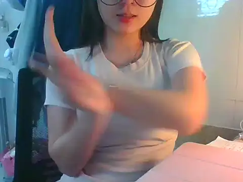 Linzly online show from November 26, 2:45 am