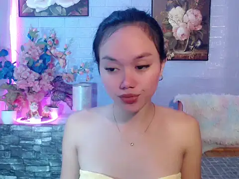 sexybabewarrior online show from June 18, 12:31 pm