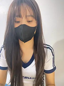 Snapshot of Lucy217 chatting on November 8, 1:00 pm Lucy217 online show from November 8, 1:00 pm