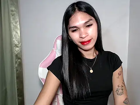 Snapshot of sexloverxxz chatting on November 3, 8:37 am sexloverxxz online show from November 3, 8:37 am