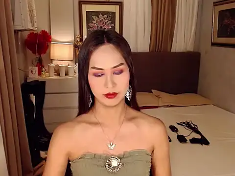 Nathalieheartt online show from March 5, 10:28 pm