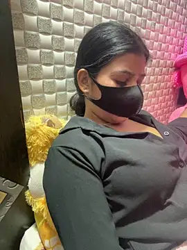 Hot Jaanvi  online show from March 18, 6:05 am