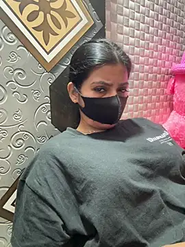 Hot Jaanvi  online show from March 23, 3:32 am