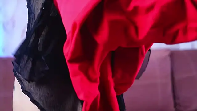 sukie spooky online show from October 13, 4:34 am