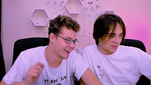 lucas long  online show from November 9, 9:51 am